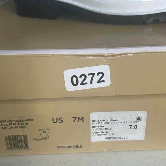 Michael Kors Montaigne Pull-On White-PVC Rain Bootie Boots Size 7 - Picture 10 of 10